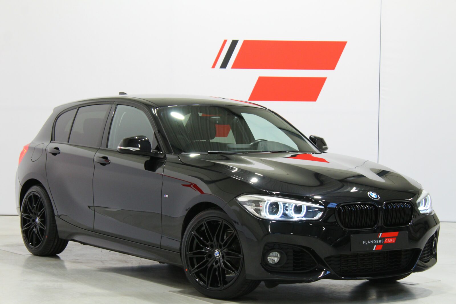 BMW 118iA * M-Pack * Shadow-Line *