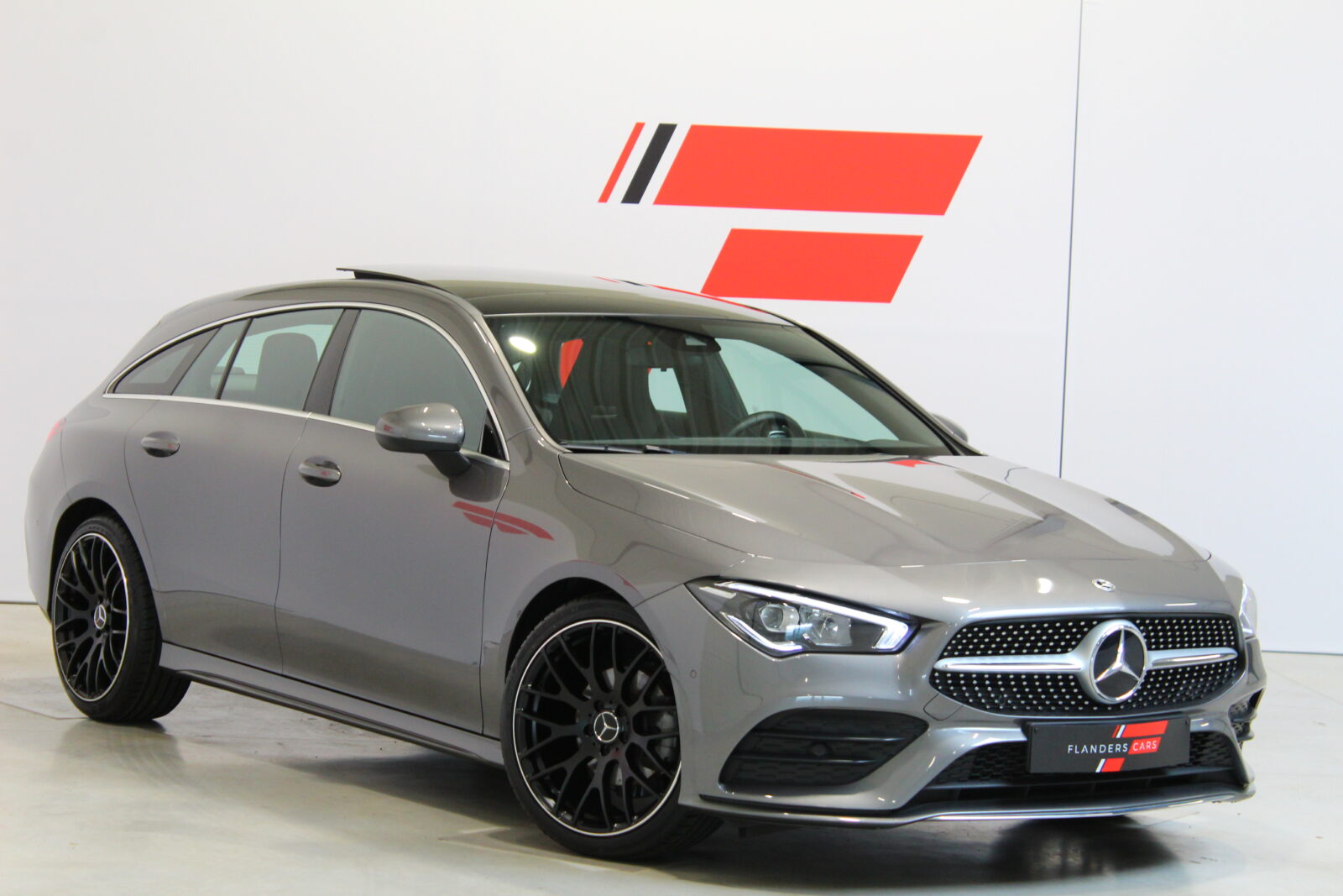 Mercedes-Benz CLA180 Shooting brake * AMG SPORT *