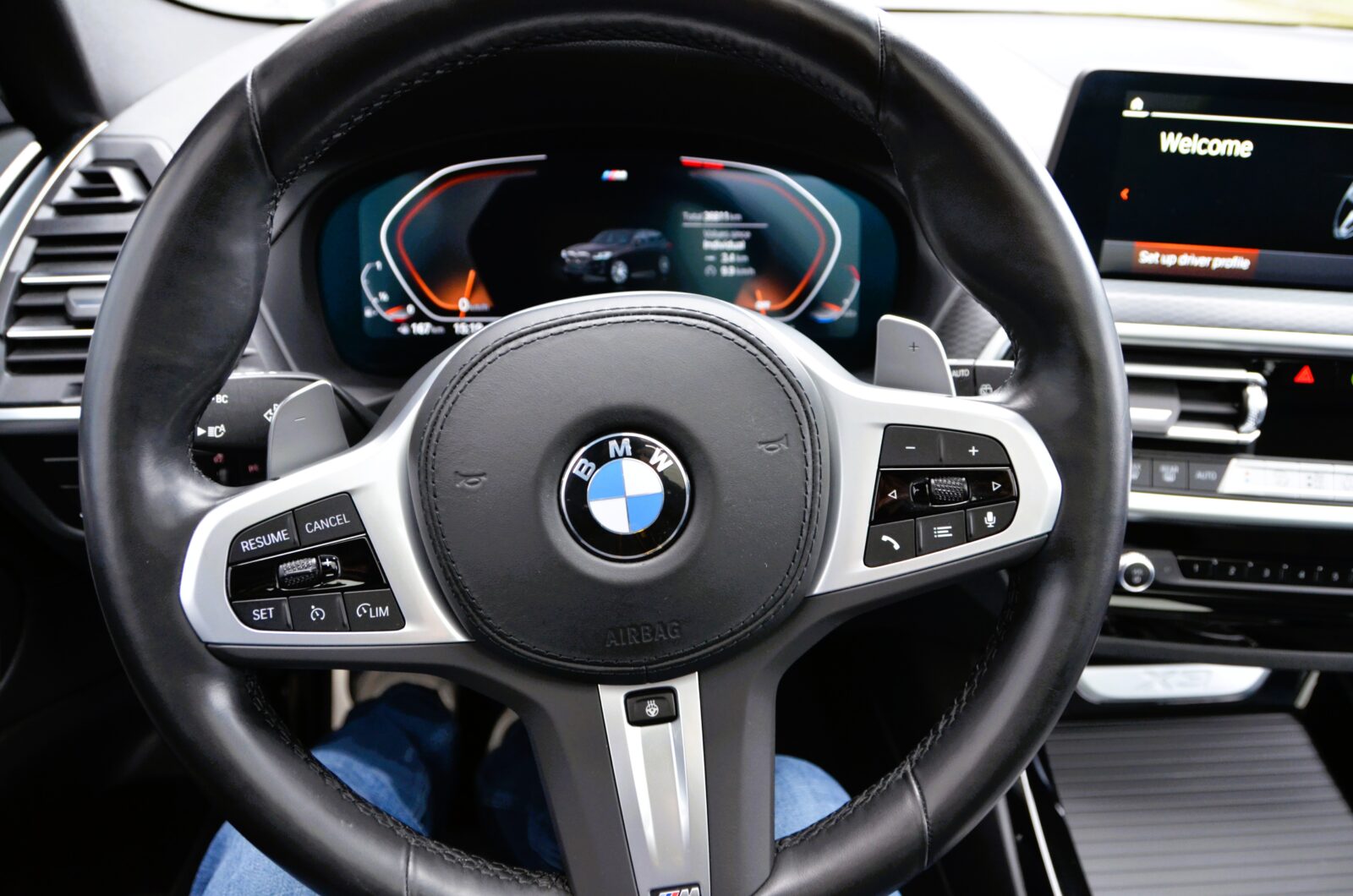BMW X3 2.0iA * XDRIVE * M-SPORT * BLACK ED *