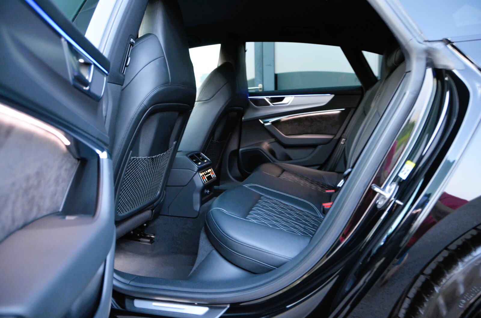Audi A7 50 TFSIe * HYBRID * S-Line & Black Edition *