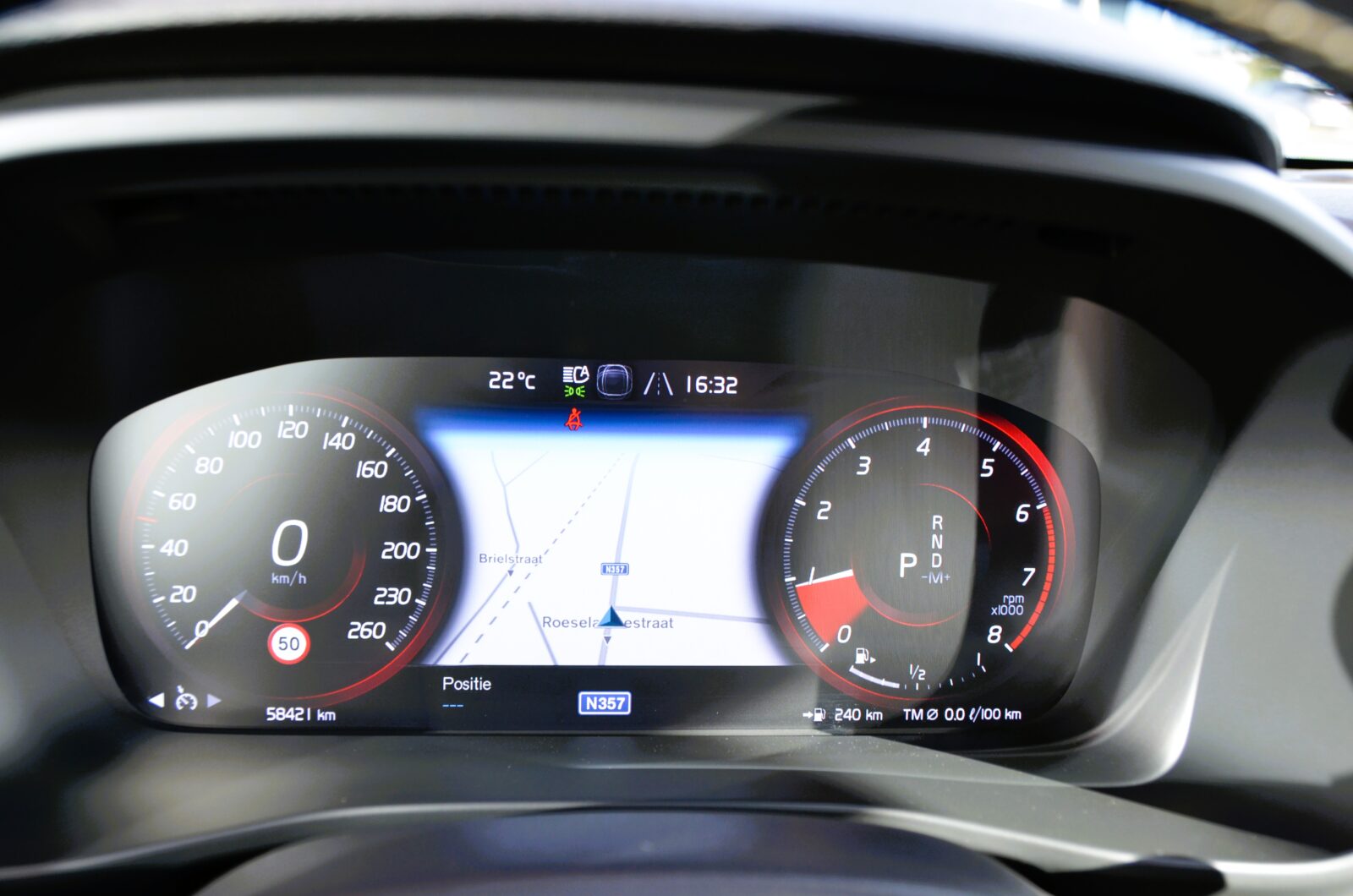 VOLVO XC40 T2 R-Design * BLACK Edition *